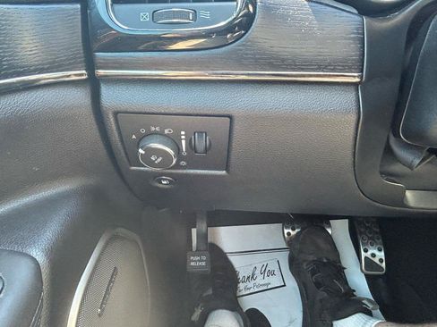 Used 2021 Jeep Grand Cherokee High Altitude AWD/4WD image 31