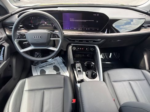 Used 2025 Audi Q5 Premium w/ Convenience Package AWD/4WD image 21