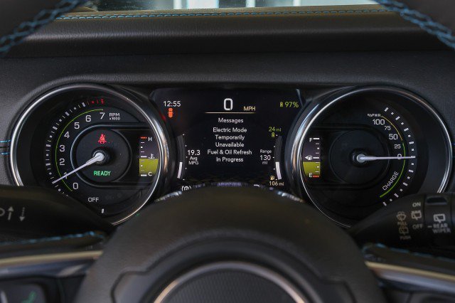 Used 2023 Jeep Wrangler Unlimited Rubicon 4xe AWD/4WD image 24