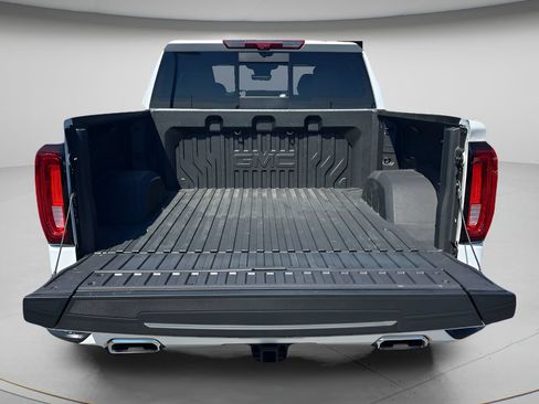 Used 2025 GMC Sierra 1500 Denali w/ Denali Reserve Package AWD/4WD image 9