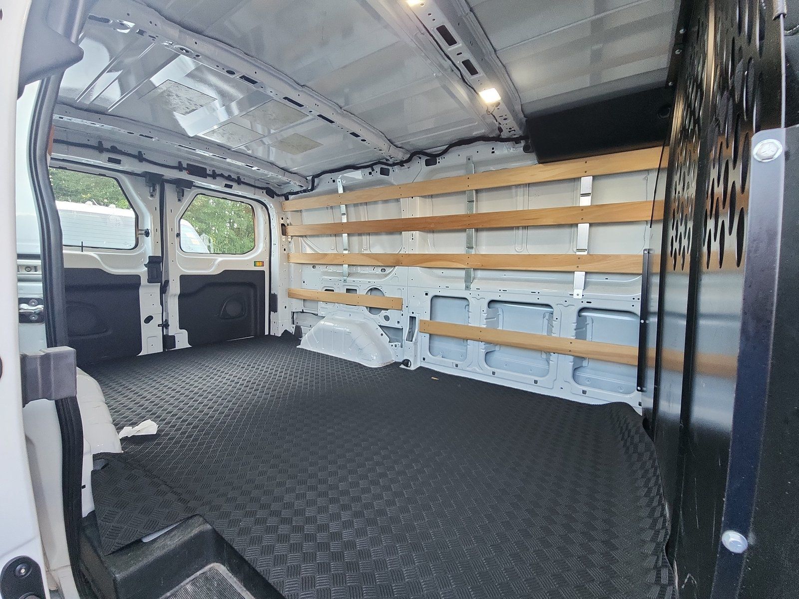 Used 2025 Ford Transit 250 Low Roof w/ Exterior Upgrade Package RWD image 19