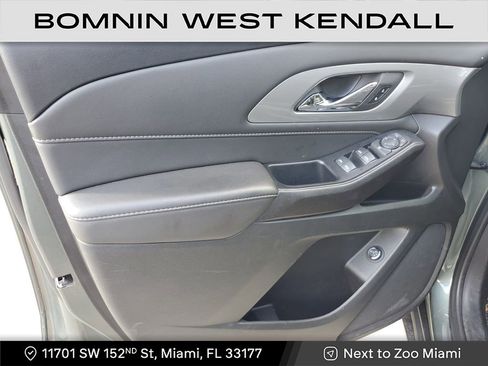 Used 2022 Chevrolet Traverse LT image 21