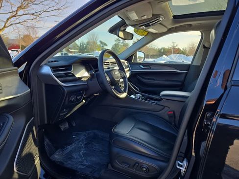 Used 2022 Jeep Grand Cherokee Limited 4xe image 8