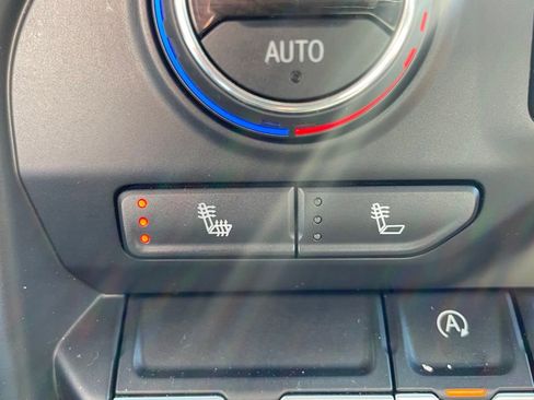 Used 2019 Chevrolet Silverado 1500 LT w/ All-Star Edition image 21