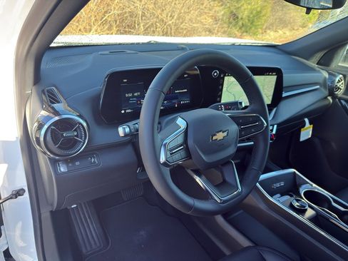 New 2026 Chevrolet Equinox LT w/ Convenience Package II image 23