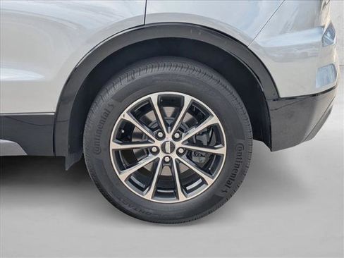 Used 2024 Cadillac XT4 Sport image 8