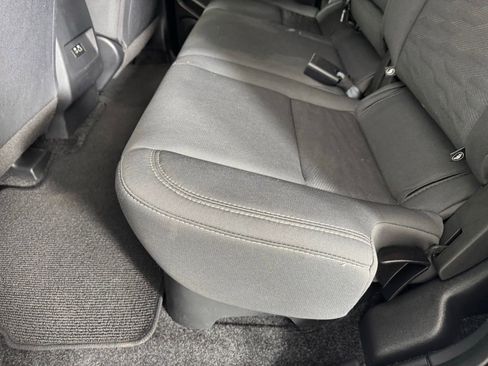 Used 2024 Nissan Frontier SV AWD/4WD image 24