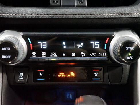 Used 2023 Toyota RAV4 Limited image 20