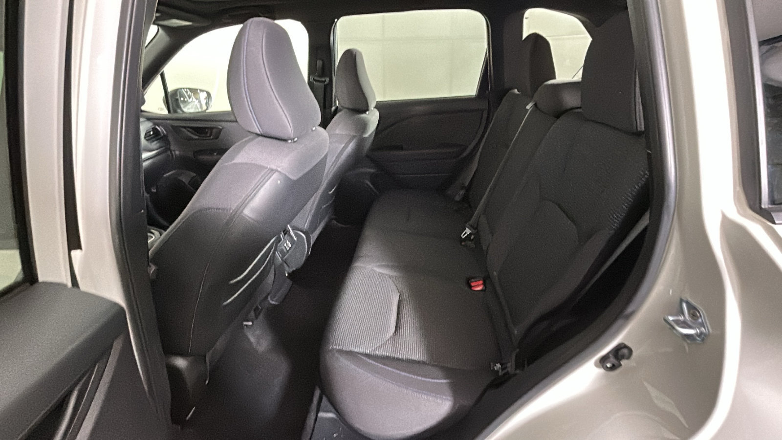 Used 2025 Subaru Forester Premium AWD/4WD image 32
