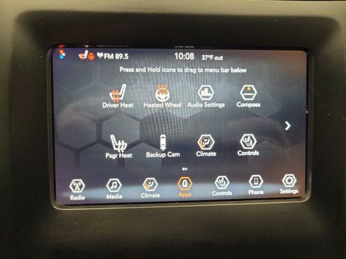 Used 2019 Jeep Cherokee Latitude w/ Cold Weather Group AWD/4WD image 25