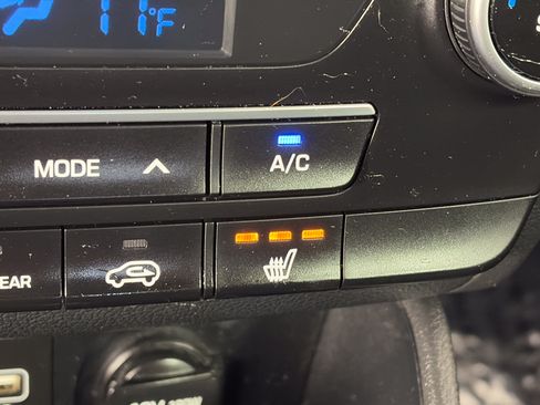 Used 2021 Hyundai Tucson Limited w/ Cargo Package AWD/4WD image 23