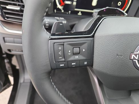 New 2026 Nissan Rogue Platinum w/ Tech Package image 9