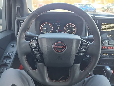 Certified 2025 Nissan Frontier PRO-4X image 20