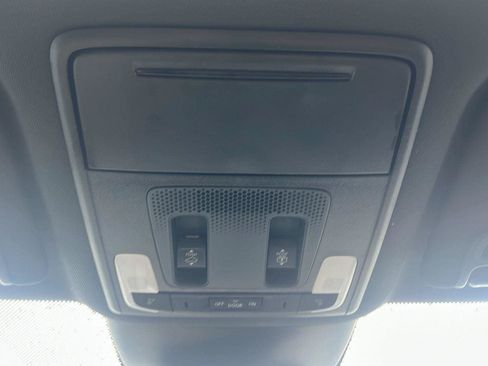 Used 2025 Honda Pilot TrailSport image 16