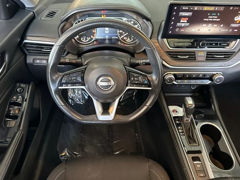 Certified 2023 Nissan Altima 2.5 SV w/ SV Premium Package FWD image 14