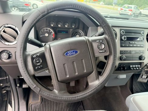 Used 2016 Ford F250 XLT w/ XLT Value Package AWD/4WD image 12