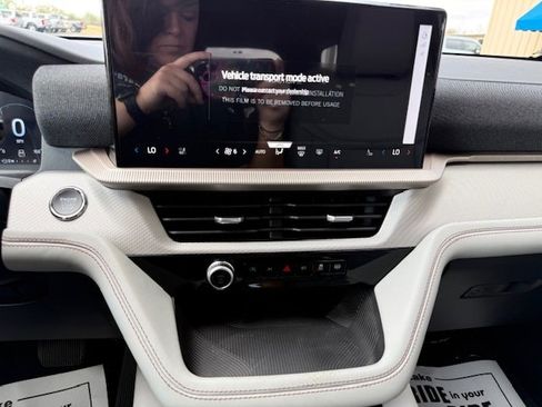 New 2026 Ford Explorer Active w/ Active Comfort Package image 17