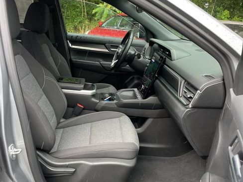 Used 2025 GMC Terrain Elevation AWD/4WD image 6