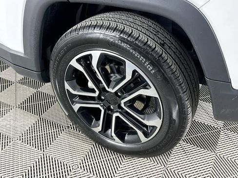 Certified 2023 Jeep Compass Limited image 40