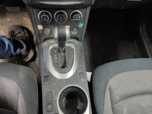 Used 2013 Nissan Rogue SV FWD image 38
