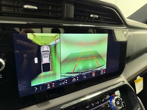 New 2026 GMC Sierra 1500 AT4 w/ Technology Package AWD/4WD image 23