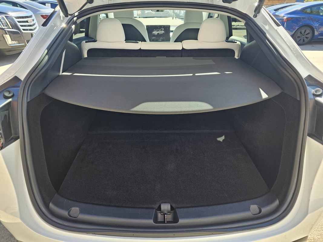 Used 2023 Tesla Model Y Long Range AWD/4WD image 27