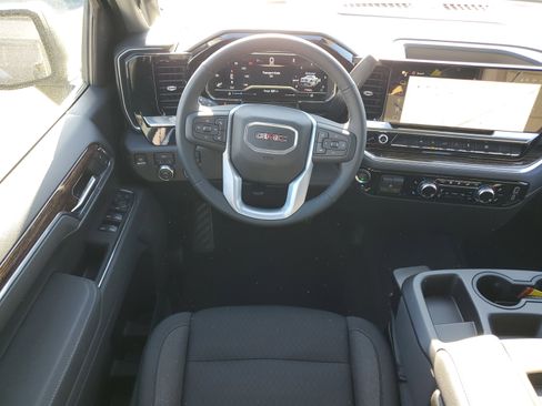 New 2025 GMC Sierra 1500 Elevation image 16