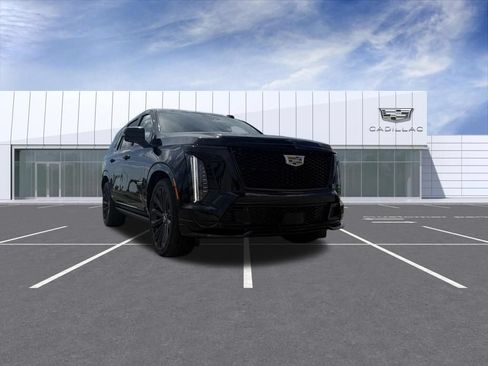 Certified 2025 Cadillac Escalade V AWD/4WD image 8