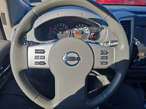 Used 2020 Nissan Frontier SV w/ Midnight Edition Floor Mats image 14