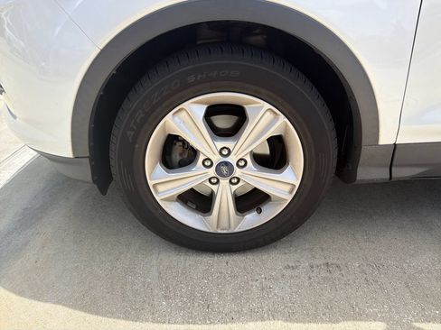 Used 2016 Ford Escape SE w/ SE Leather Comfort Package FWD image 12