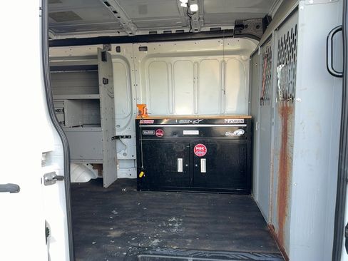 Used 2018 Ford Transit 250 148 Medium Roof RWD image 18