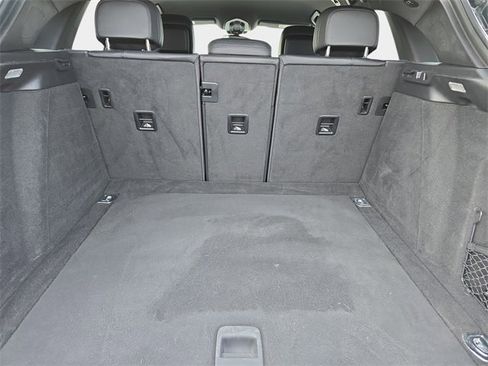 Used 2017 Porsche Macan Base image 14