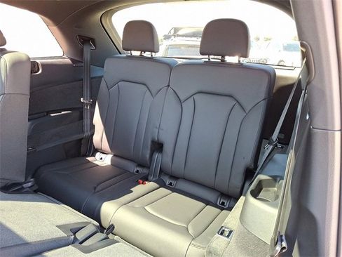 New 2025 Audi Q7 3.0T Premium Plus image 9