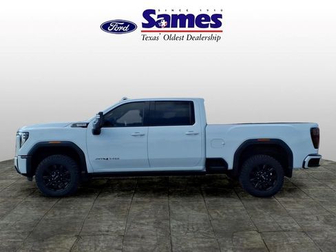 Used 2024 GMC Sierra 2500 AT4 w/ AT4 Premium Plus Package AWD/4WD image 6