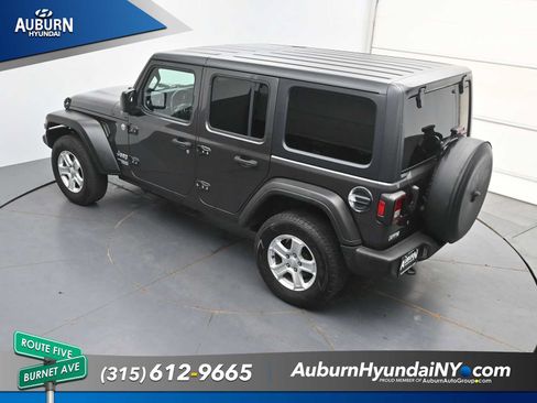 Used 2019 Jeep Wrangler Unlimited Sport S AWD/4WD image 26