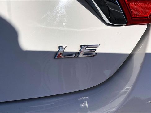 Used 2016 Toyota Camry XLE image 28