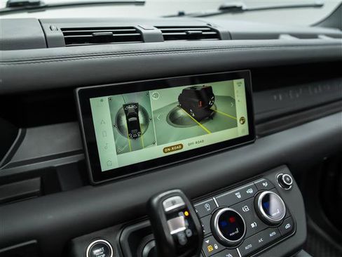 Used 2024 Land Rover Defender 110 X-Dynamic SE image 22