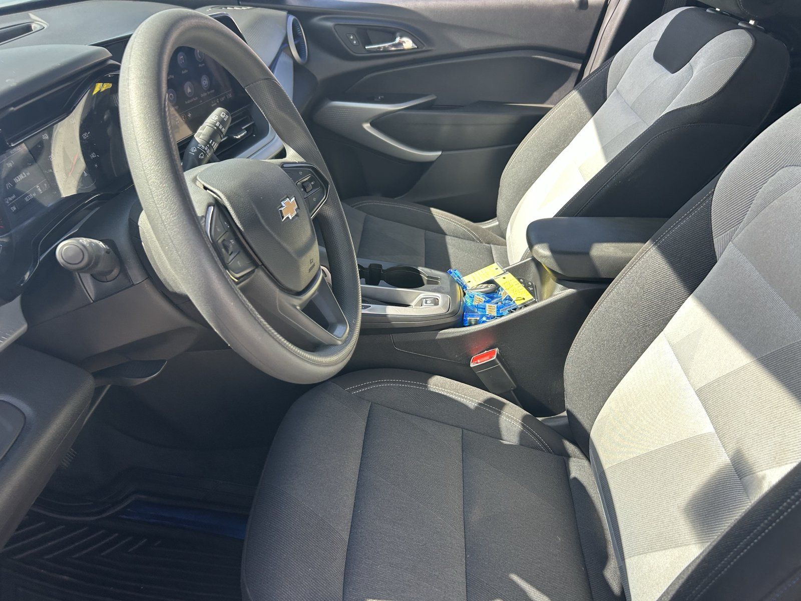 Used 2026 Chevrolet Trax LS w/ LS Convenience Package FWD image 13