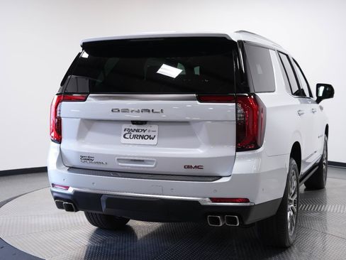 New 2026 GMC Yukon Denali w/ Denali Reserve Package AWD/4WD image 10