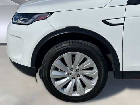Used 2020 Land Rover Discovery Sport SE image 9