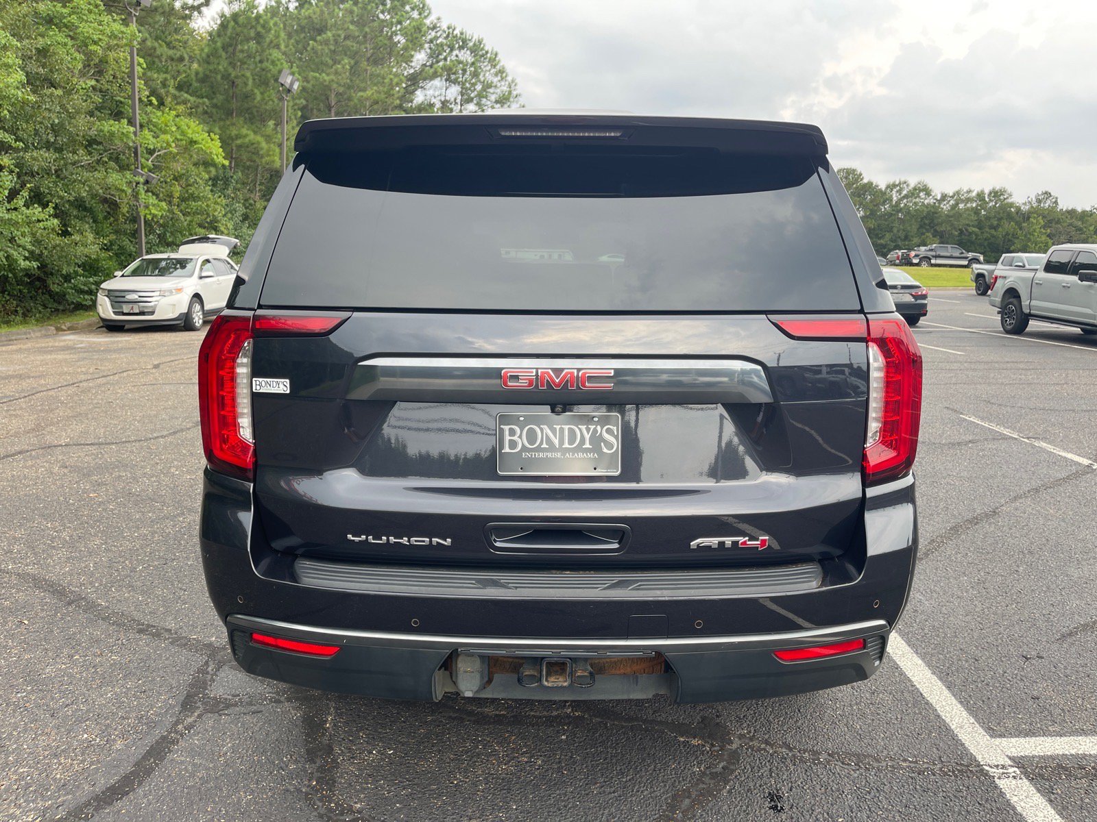 Used 2023 GMC Yukon AT4 w/ AT4 Premium Package AWD/4WD image 15