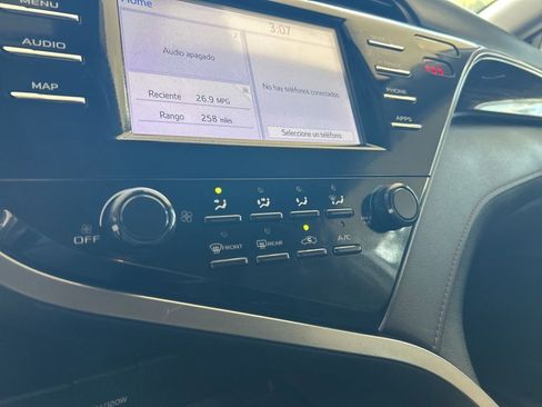 Used 2019 Toyota Camry LE image 36