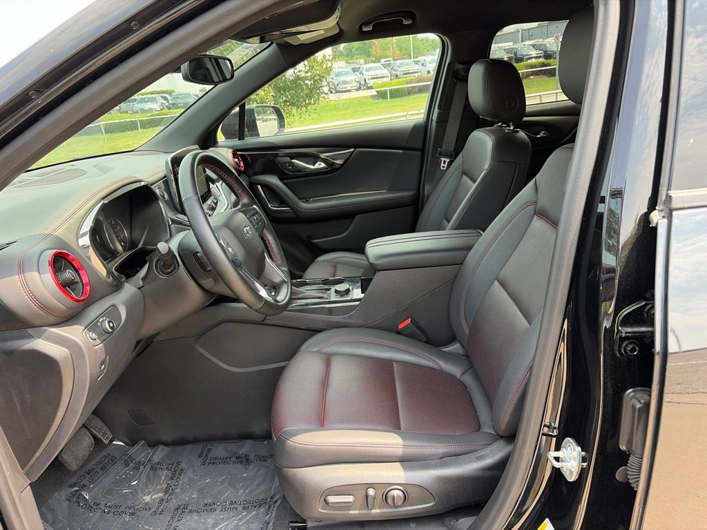 Used 2025 Chevrolet Blazer RS FWD image 51