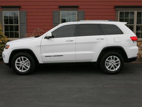 Used 2017 Jeep Grand Cherokee Laredo w/ Quick Order Package 23E image 4