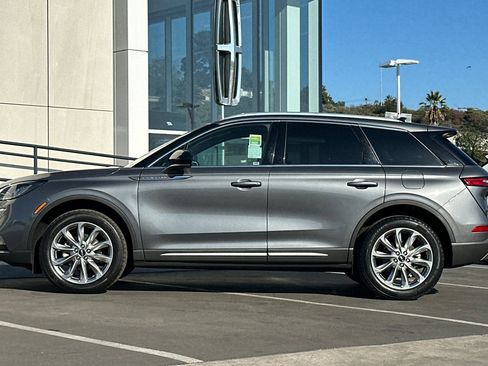 Used 2022 Lincoln Corsair FWD w/ Premium Package image 6