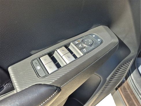 Used 2024 Mitsubishi Outlander SEL image 25