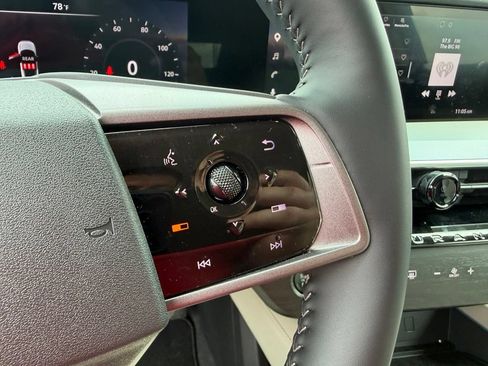 Used 2025 Nissan Murano SL AWD/4WD image 17