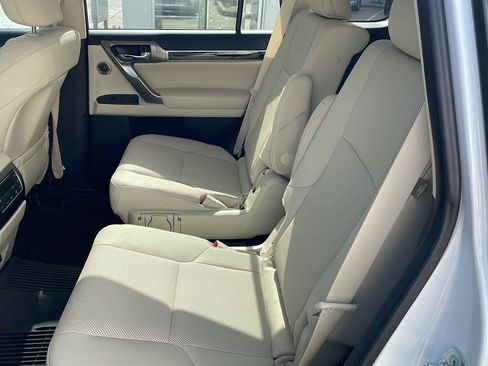 Used 2023 Lexus GX 460 Premium AWD/4WD image 7