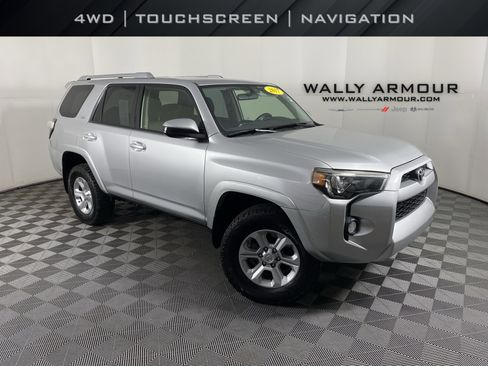 Used 2017 Toyota 4Runner SR5 image 1