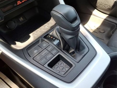Used 2024 Toyota RAV4 XLE AWD/4WD image 26
